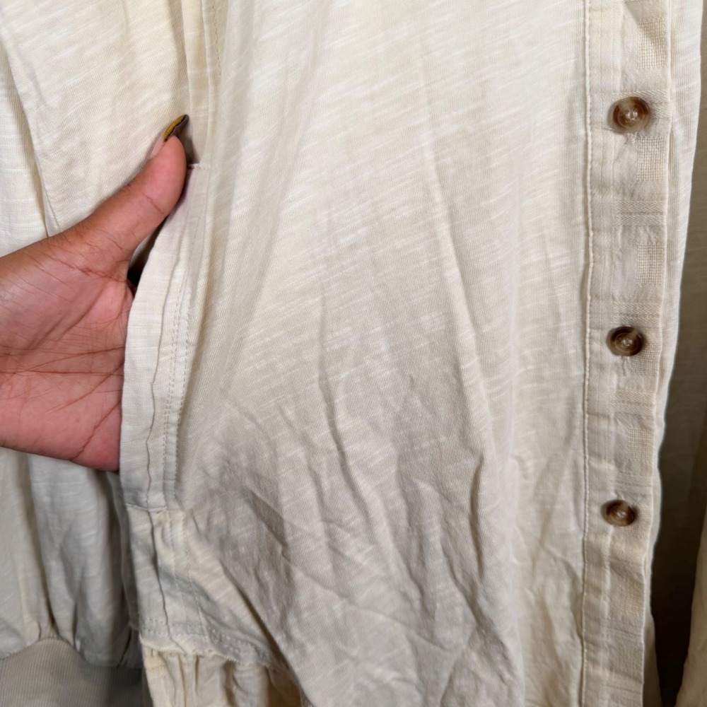 TALULAH Cream Button-Front Ruffle Hem Tunic - Picture 5 of 10